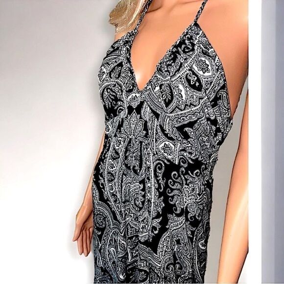 Amore Dress l Maxi l Halter Tie-back l Soft stretch l L l EUC - Picture 6 of 14